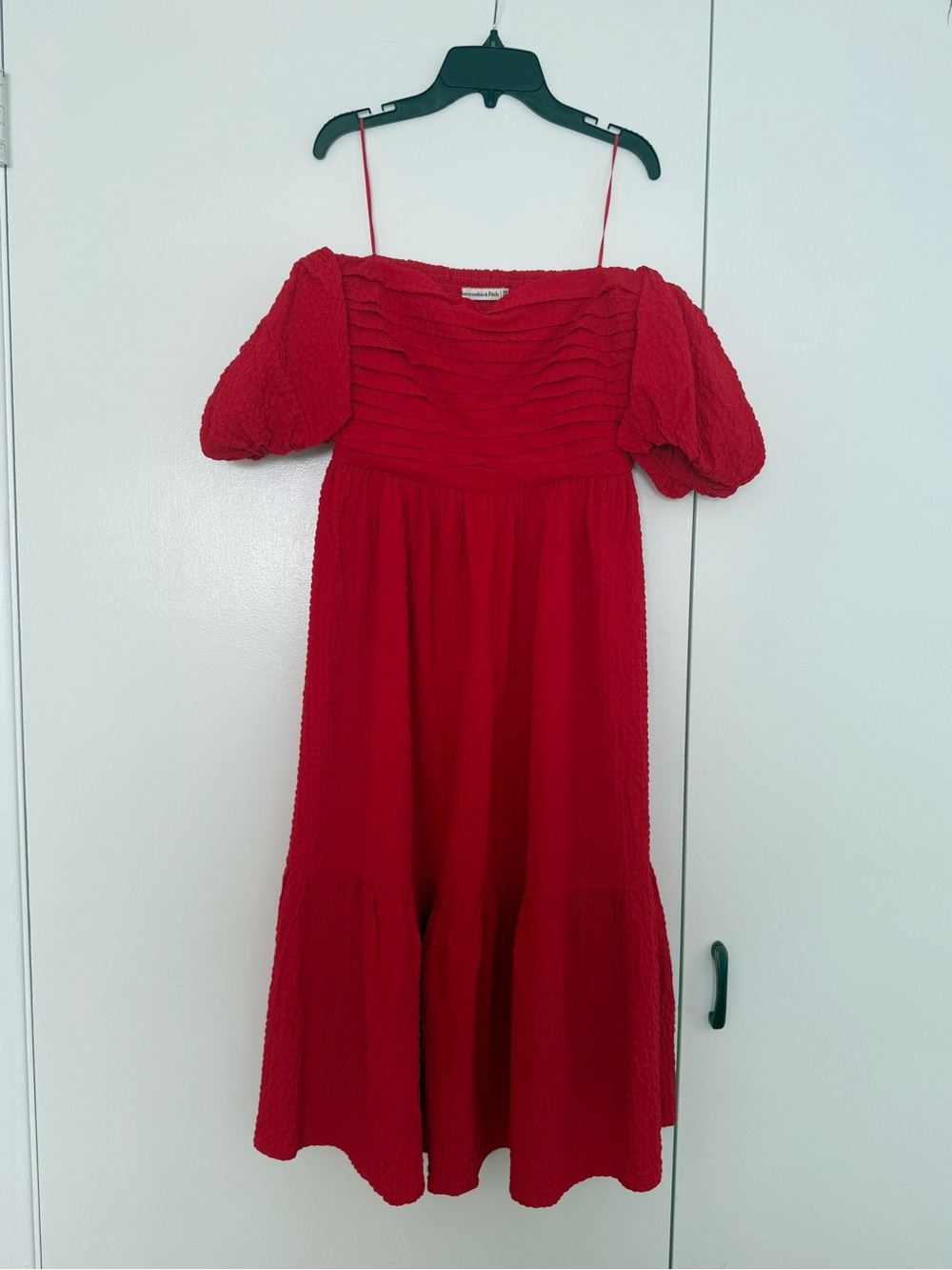 Abercrombie & Fitch Red Puff-Sleeve Midi Dress